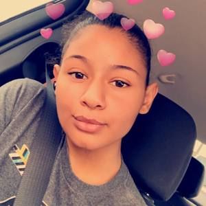 Meet your Posher, Rebekah